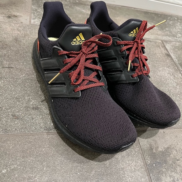 Adidas - Picture 3 of 5